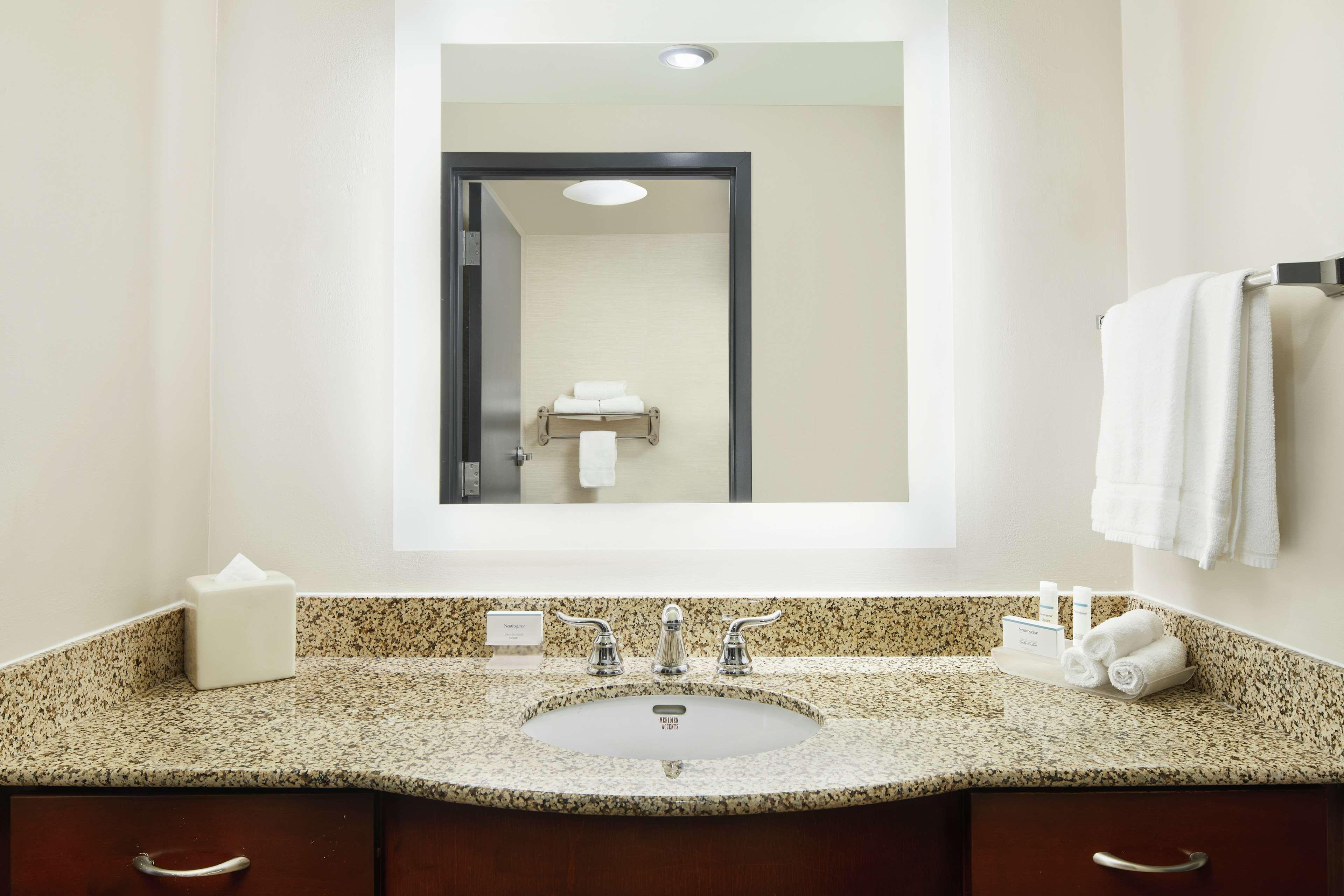 Homewood Suites By Hilton Columbus Extérieur photo